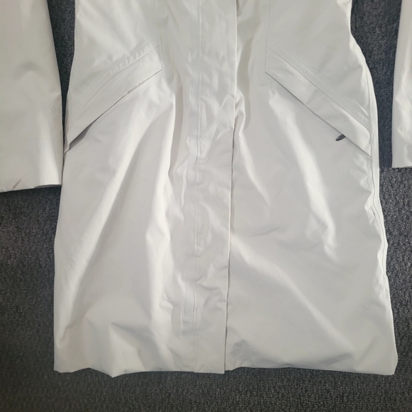 Thr North face women's long coat size XS rain lightweight jacket white, no hood - Picture 4 of 16